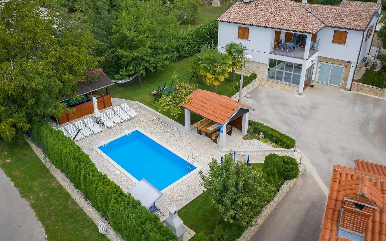Villa Semy パジン 別荘